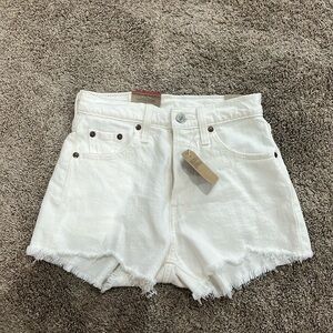 White Levi Shorts New with tags Size:23 Color:White